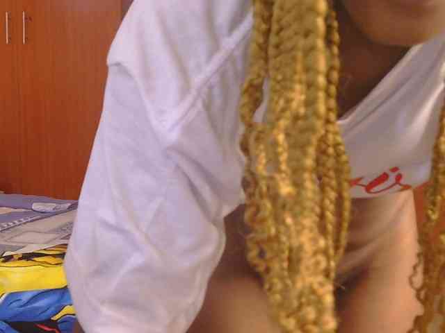 Hot_Mess webcam