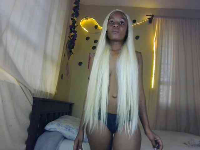 Hot_Mess webcam