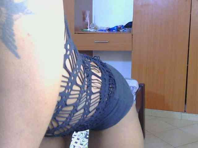 Hot_Mess webcam