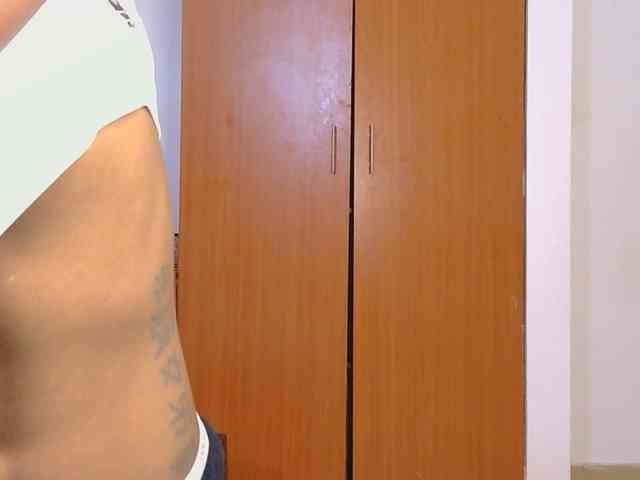 Hot_Mess webcam