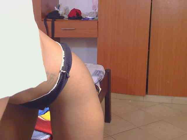 Hot_Mess webcam