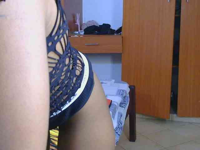 Hot_Mess webcam