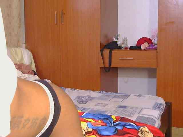 Hot_Mess webcam