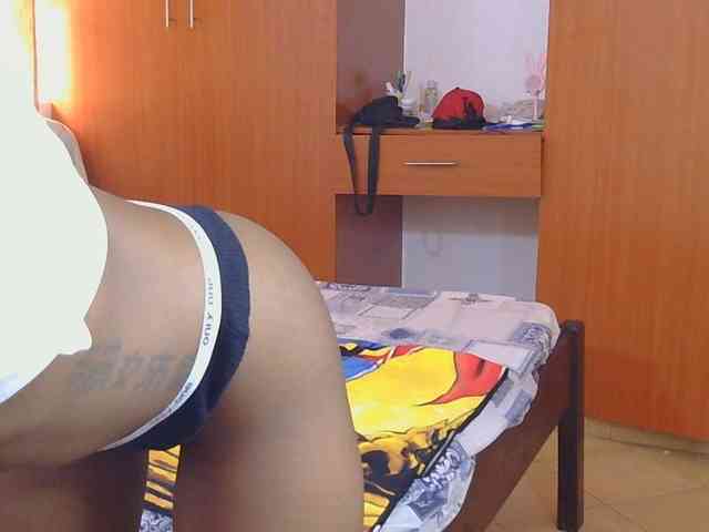Hot_Mess webcam