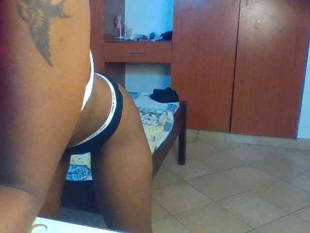 Hot_Mess webcam
