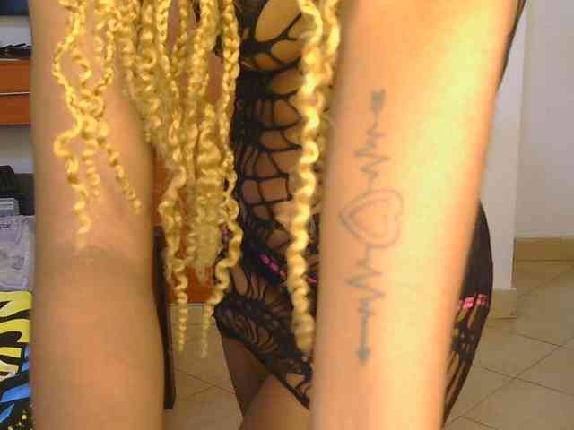 Hot_Mess webcam