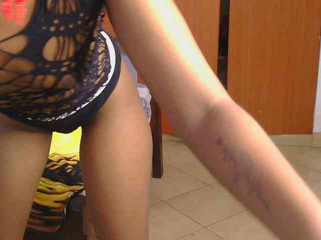 Hot_Mess webcam