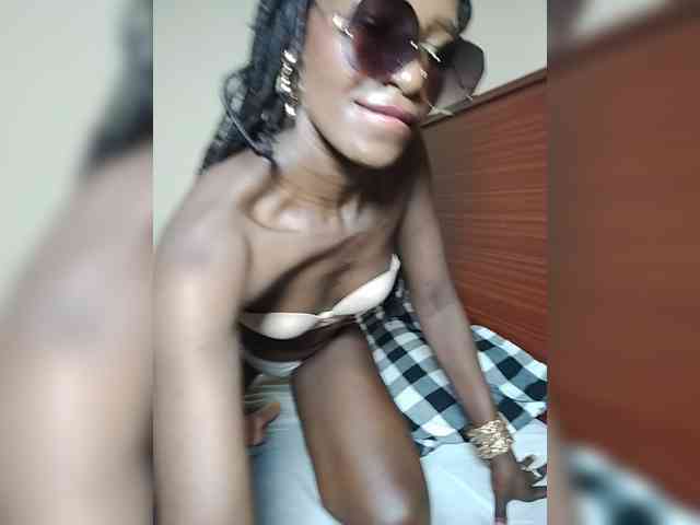 BabyDollVibe webcam