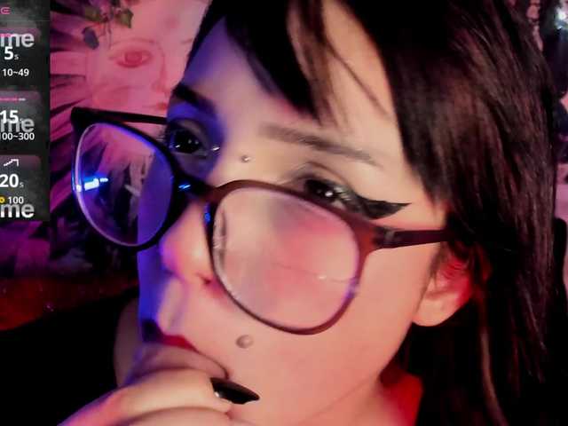 LaxiViolet live webcam show