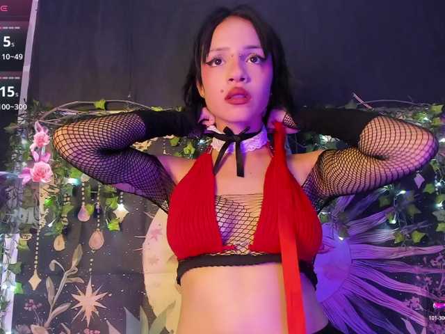 LaxiViolet live cam on BongaCams