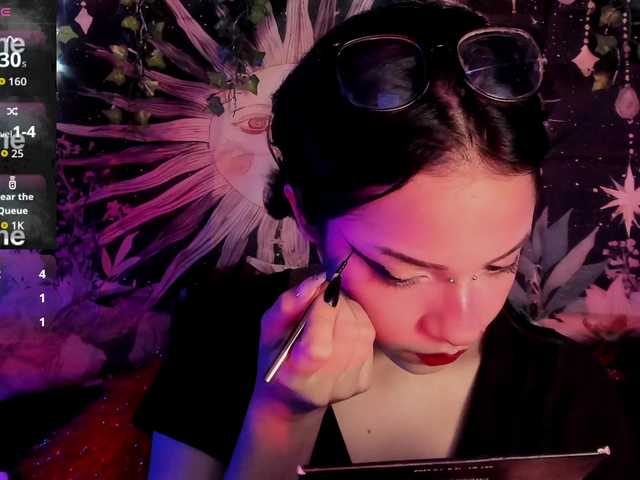 LaxiViolet live webcam show