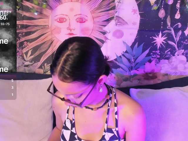 LaxiViolet live cam on BongaCams