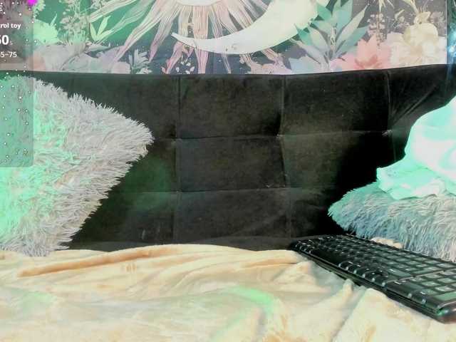LaxiViolet live cam on BongaCams