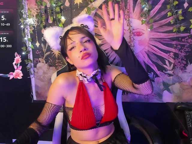 LaxiViolet live cam on BongaCams