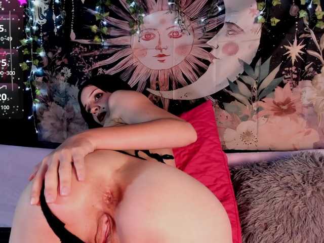 LaxiViolet, en vivo ahora en BongaCams