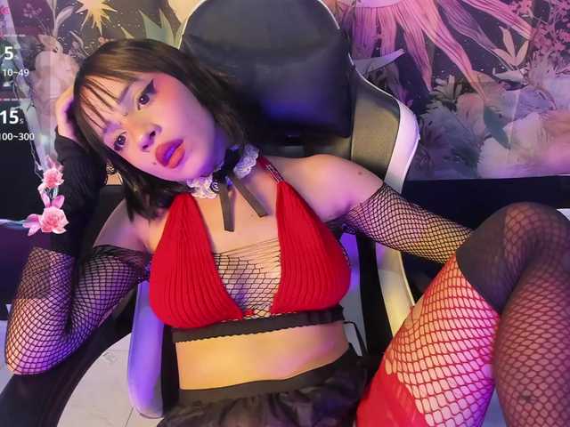 LaxiViolet live cam on BongaCams