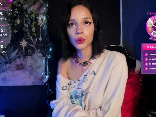 LaxiViolet live cam on BongaCams