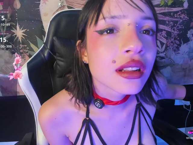 LaxiViolet live cam on BongaCams