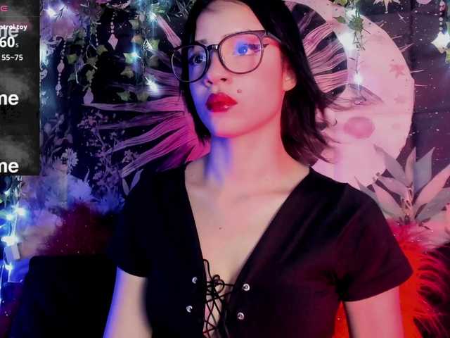 LaxiViolet live webcam show