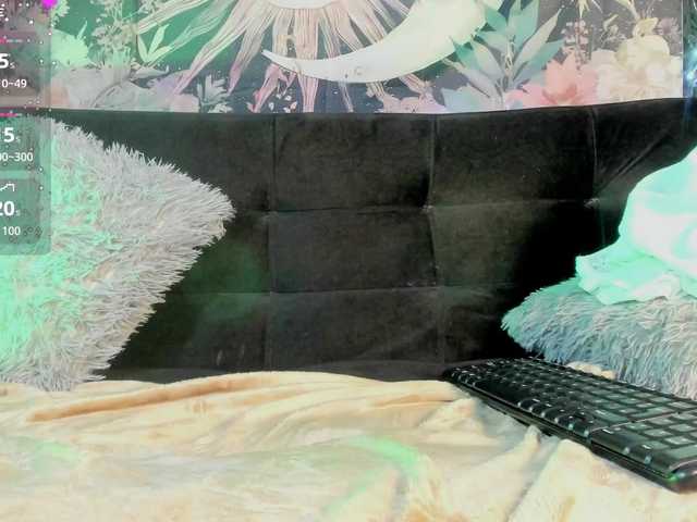 LaxiViolet live cam on BongaCams