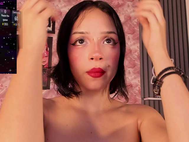 LaxiViolet live cam on BongaCams