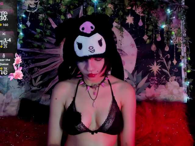 LaxiViolet live webcam show