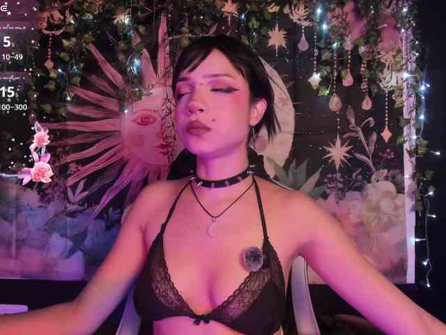 LaxiViolet webcam