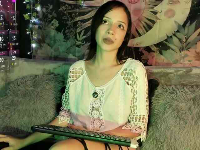 LaxiViolet webcam