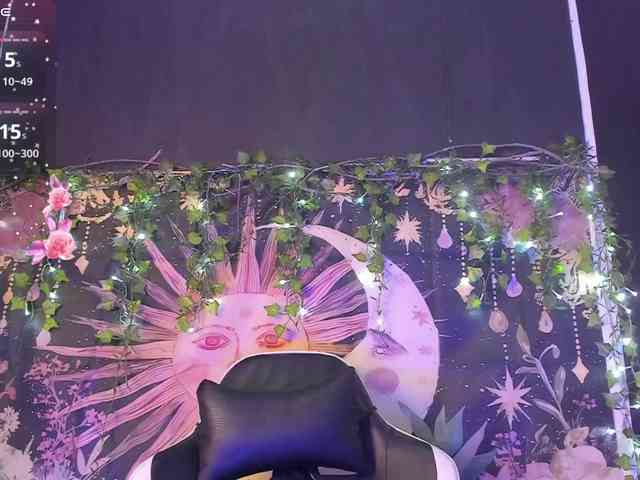 LaxiViolet webcam