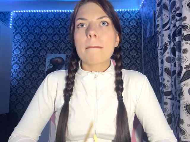 NikiMile Live Webcam on BongaCams