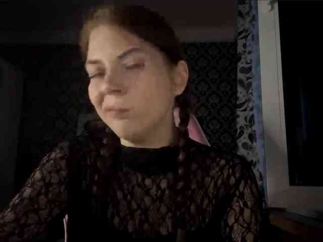 NikiMile webcam
