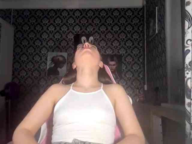 NikiMile webcam