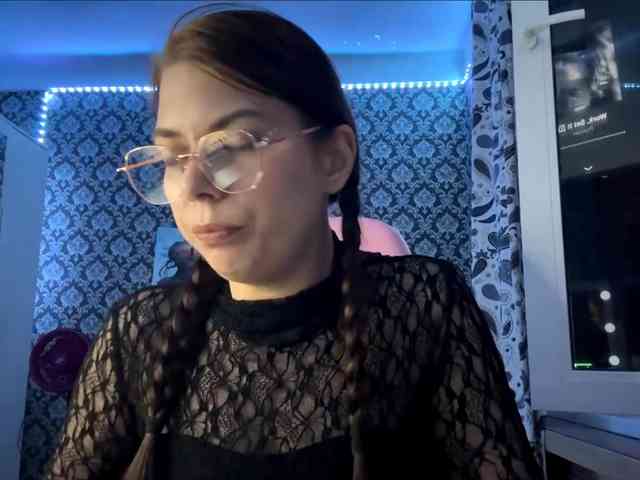 NikiMile webcam