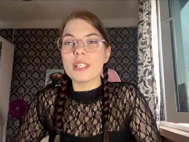 NikiMile webcam