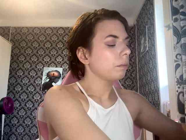 NikiMile webcam