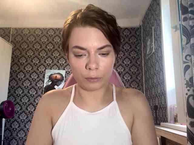 NikiMile webcam