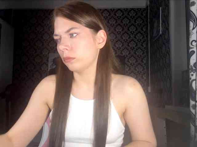 NikiMile webcam