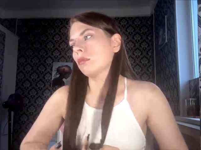 NikiMile webcam