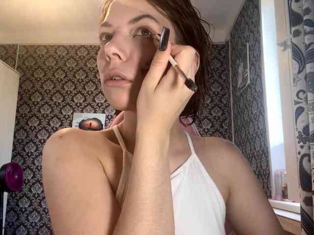 NikiMile webcam