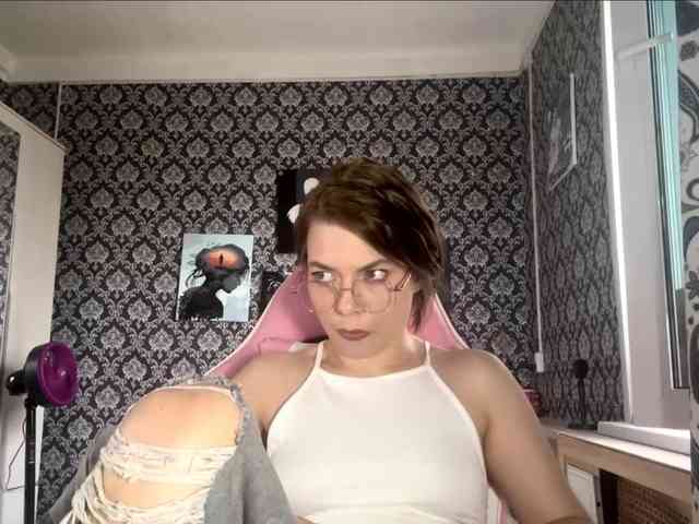 NikiMile webcam