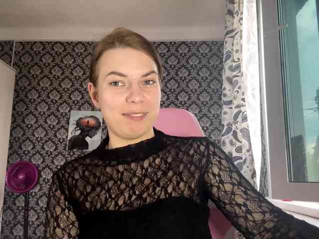 NikiMile webcam