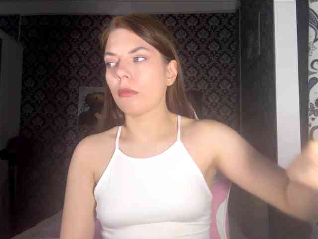 NikiMile webcam