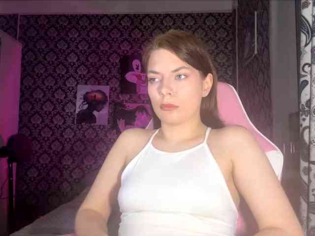 NikiMile webcam