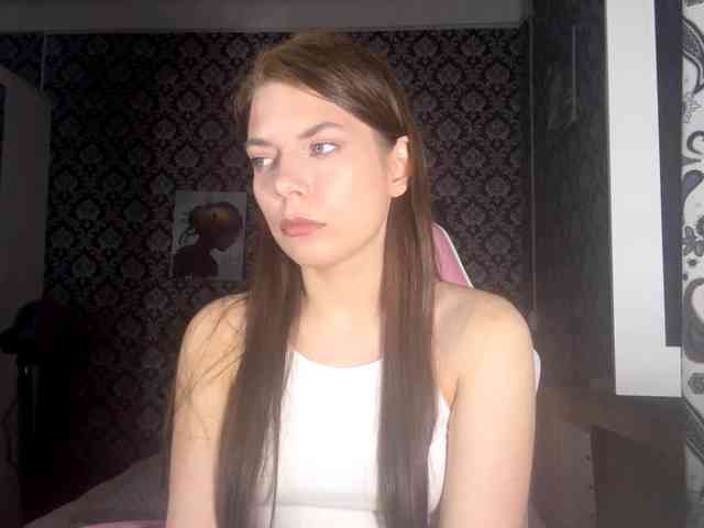 NikiMile webcam