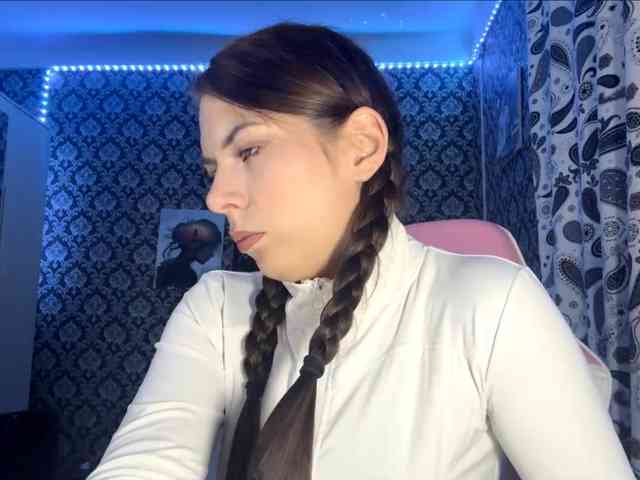 NikiMile webcam