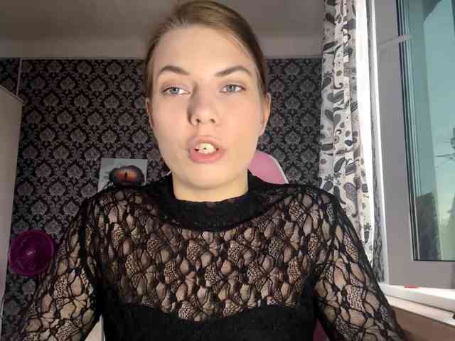 NikiMile webcam
