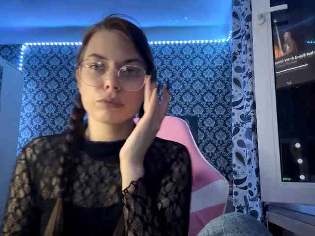 NikiMile webcam
