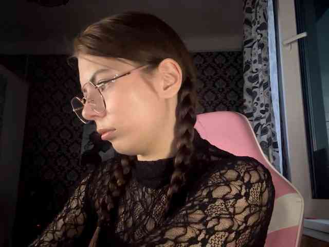 NikiMile webcam