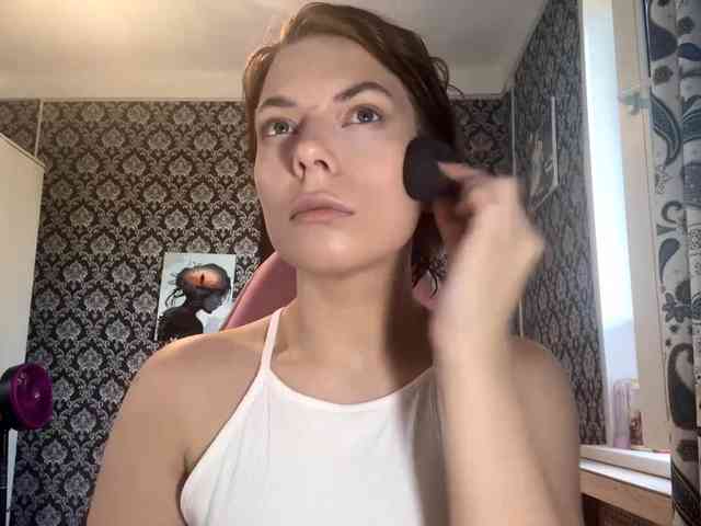 NikiMile webcam