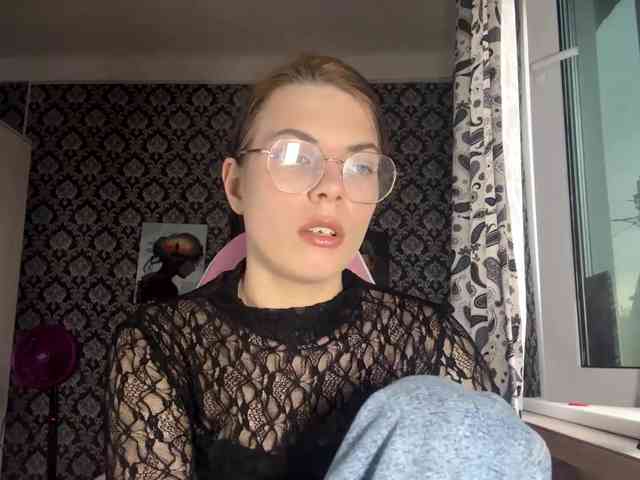 NikiMile webcam